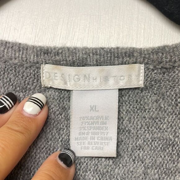 Design History Gray Sweater, Size XL - Picture 7 of 9